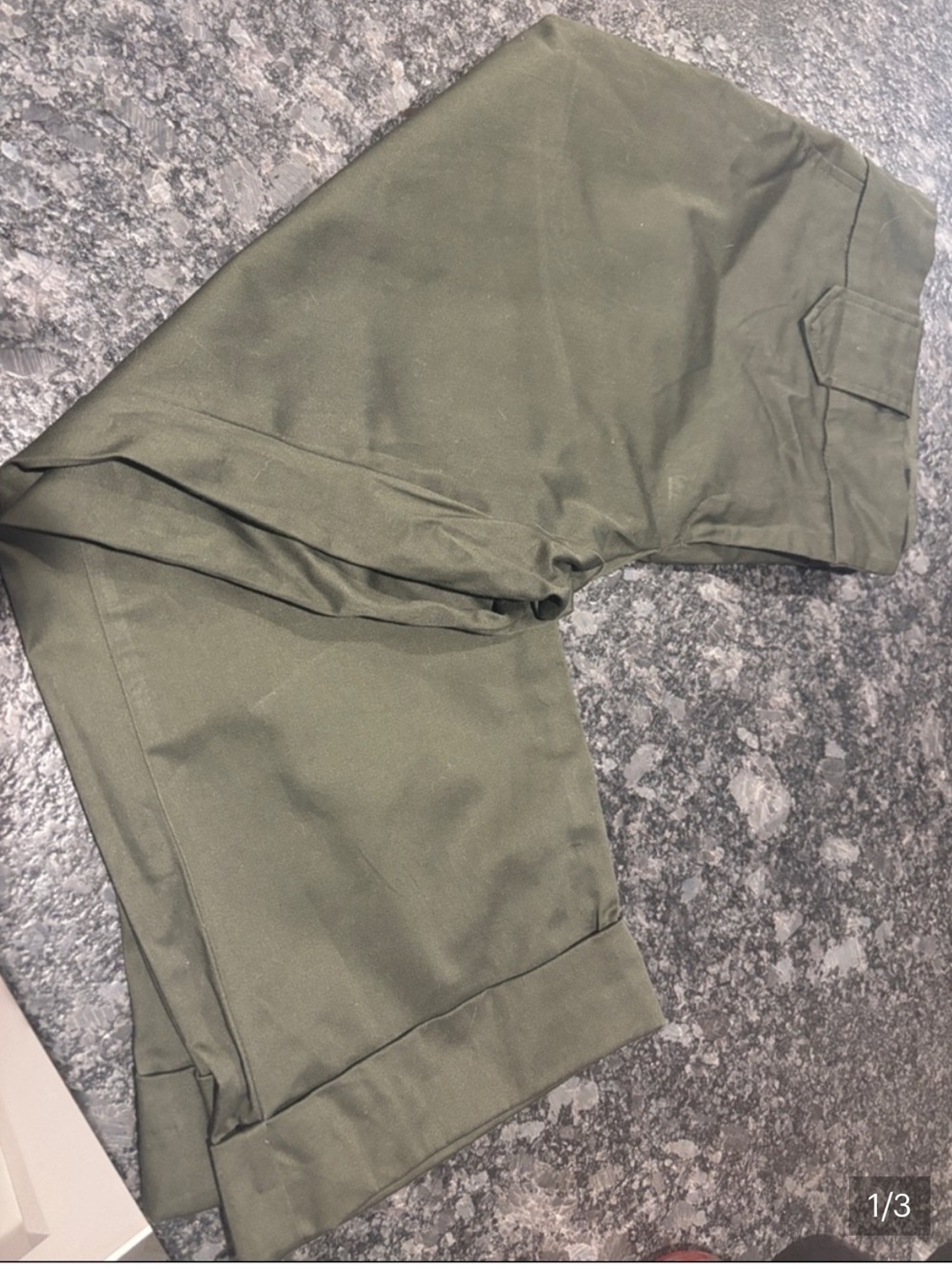 NWOT The Limited Olive Green Drew Fit Capris - Picture 4 of 4